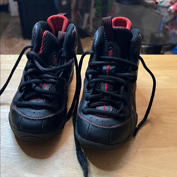 Nike - Picture 4 of 4